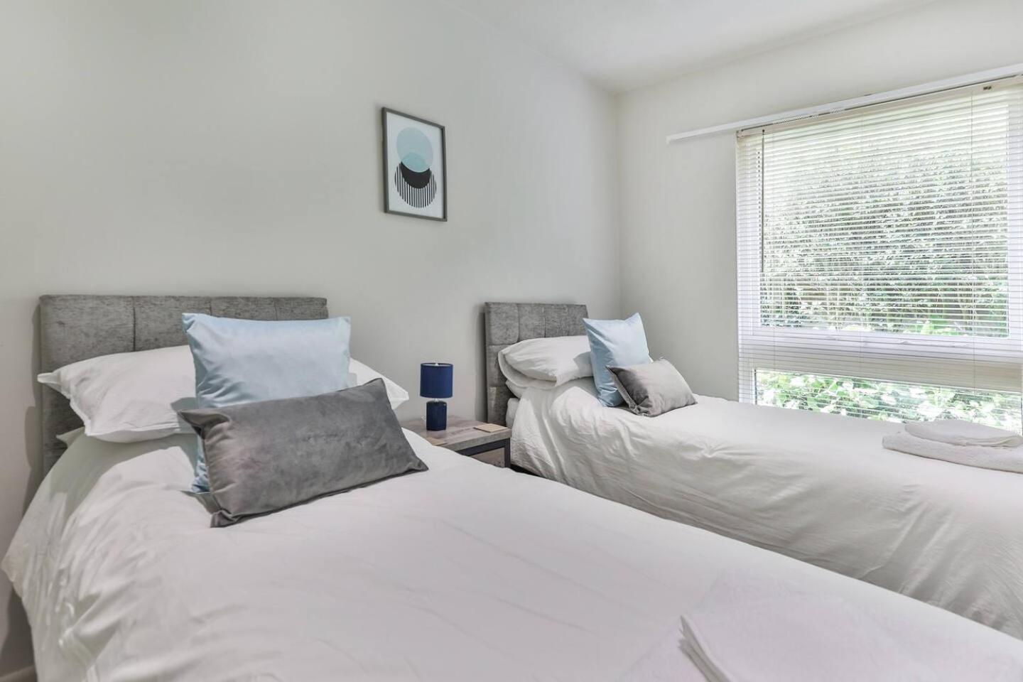 3 Bedroom Bungalow Close To Peak District With Garden Sheffield Eksteriør billede