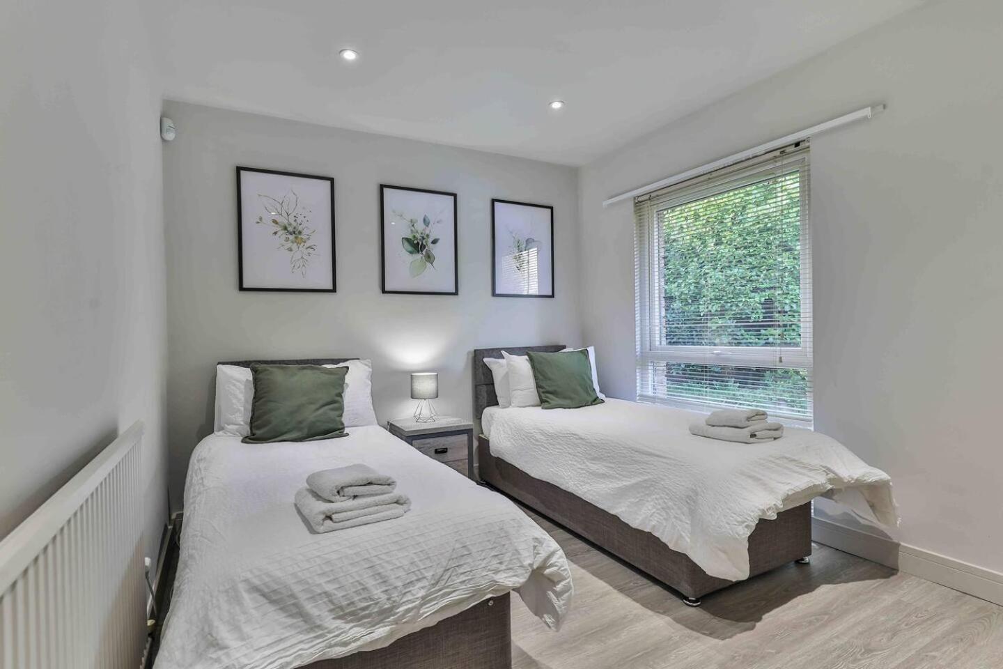 3 Bedroom Bungalow Close To Peak District With Garden Sheffield Eksteriør billede