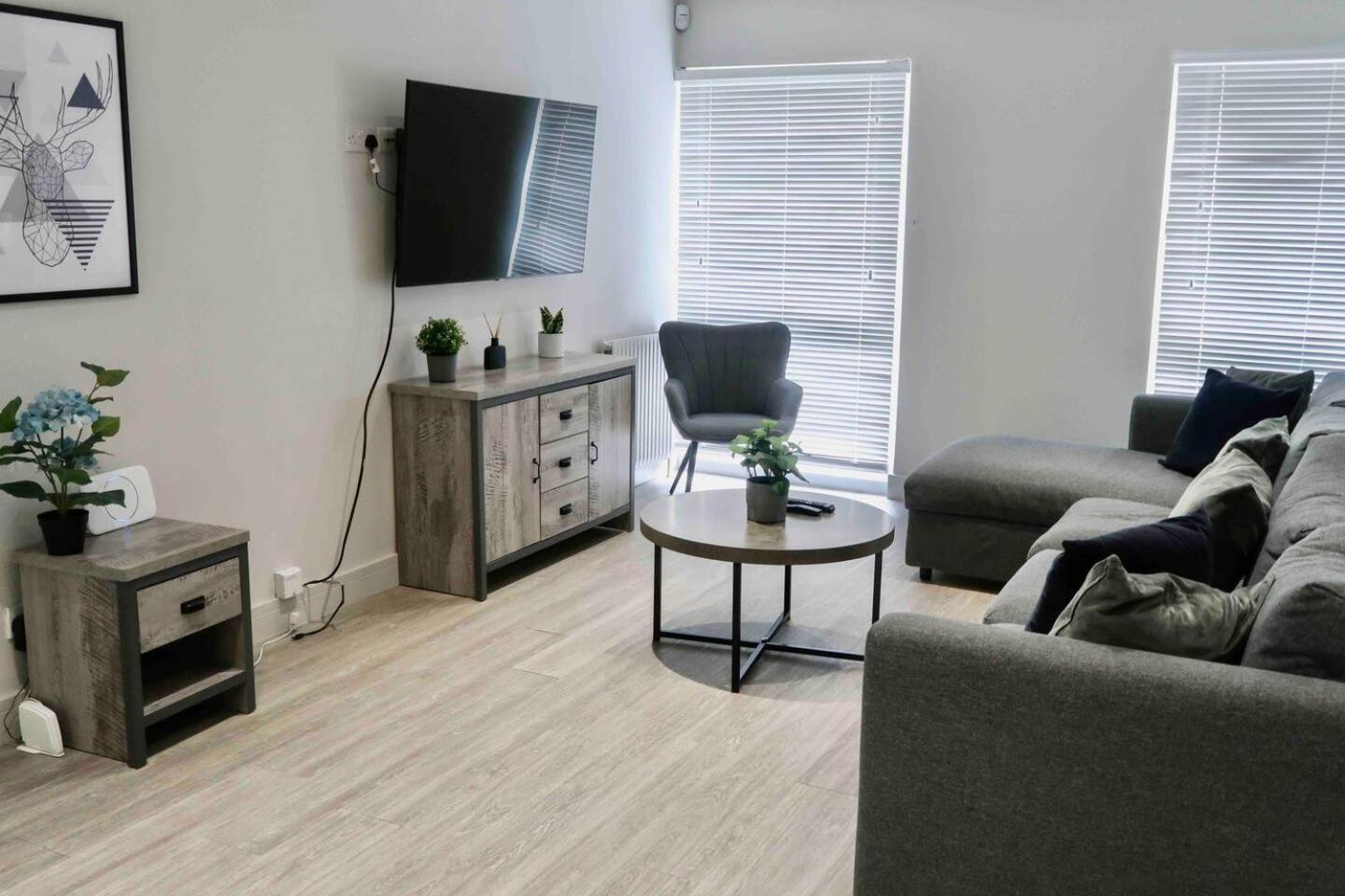 3 Bedroom Bungalow Close To Peak District With Garden Sheffield Eksteriør billede