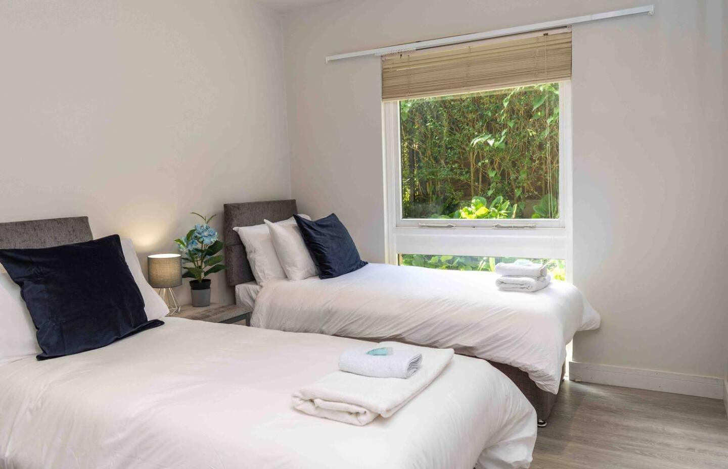 3 Bedroom Bungalow Close To Peak District With Garden Sheffield Eksteriør billede